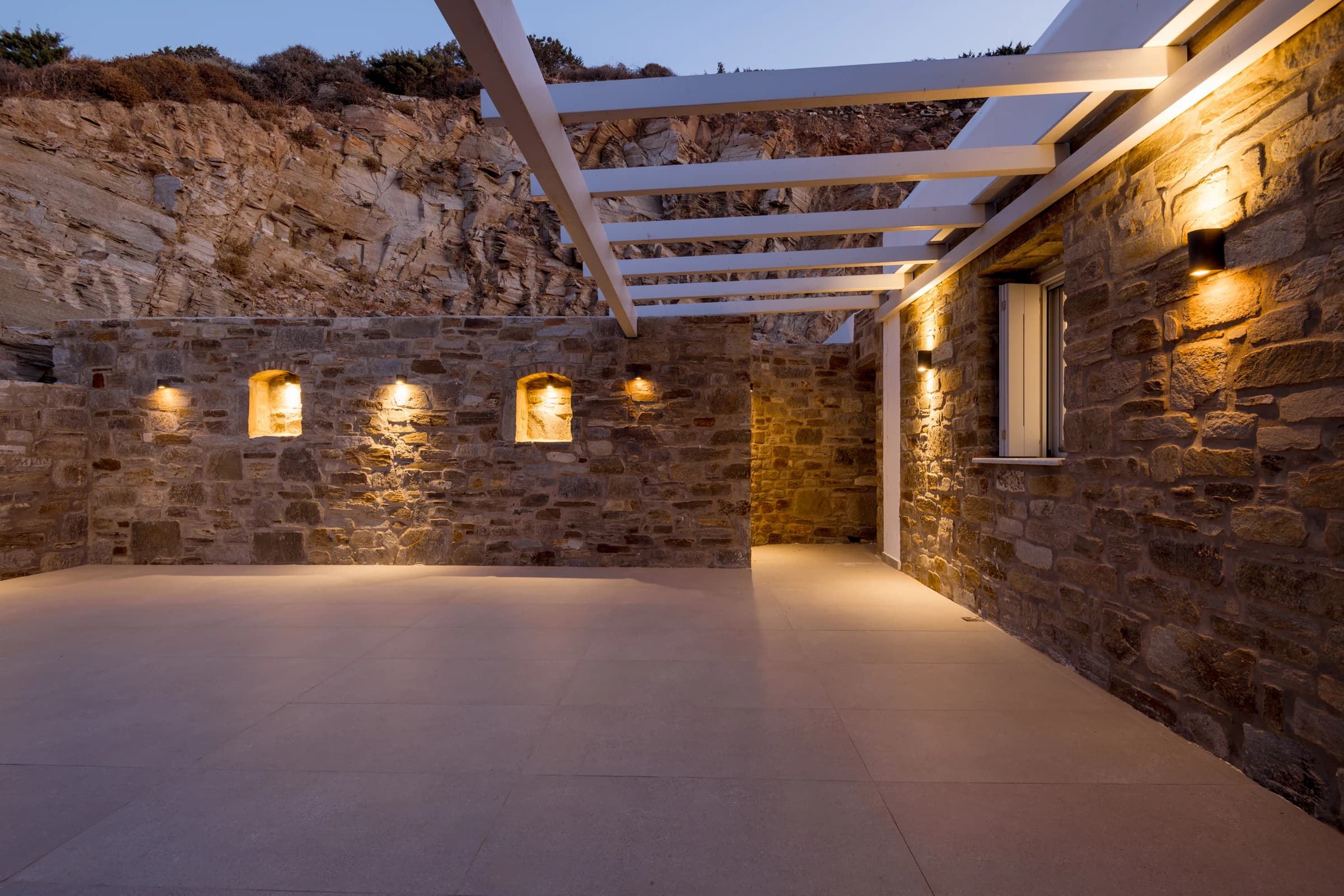 House Theasis II — terrace and outdoor space