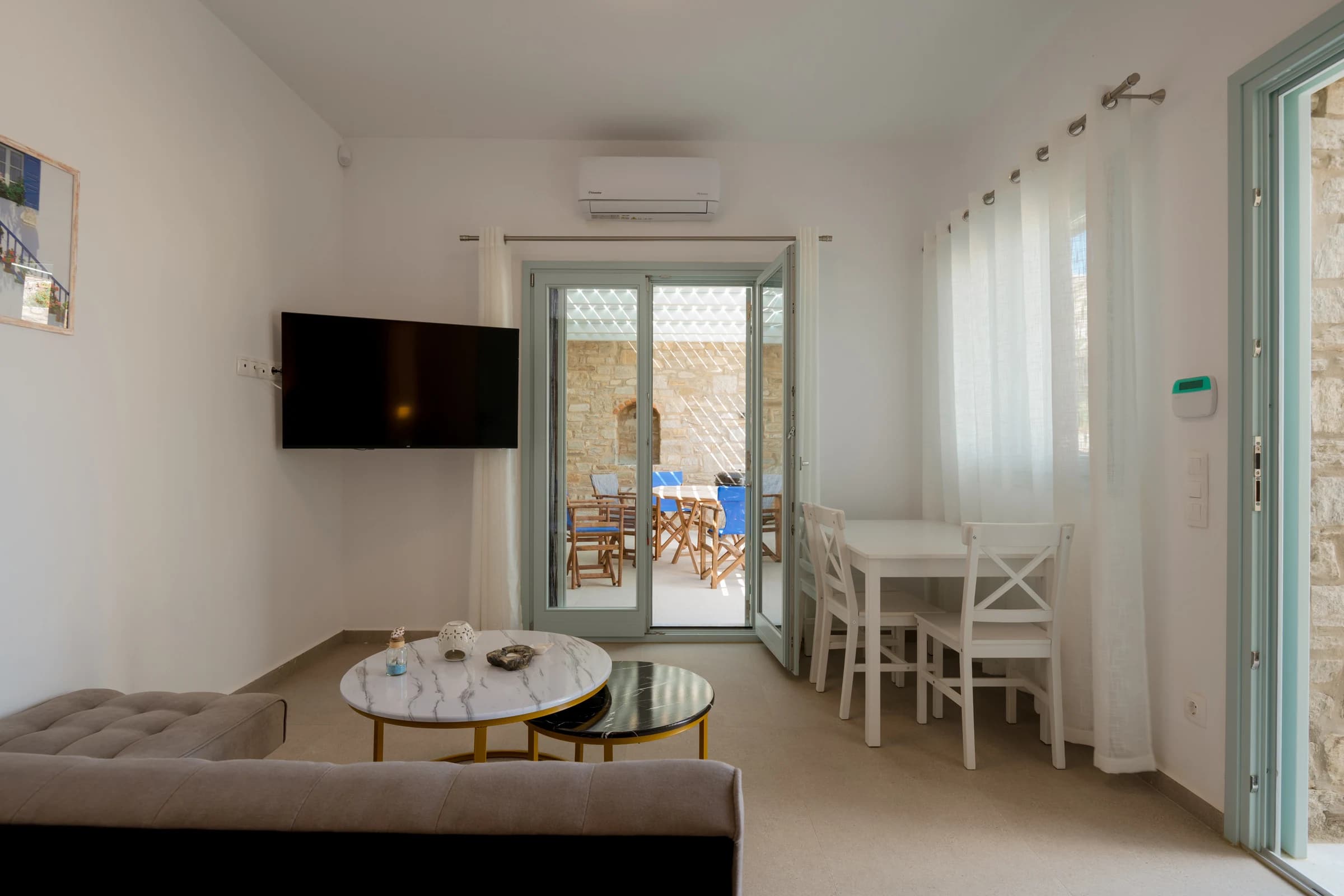 House Theasis I — living, kitchen and dining space